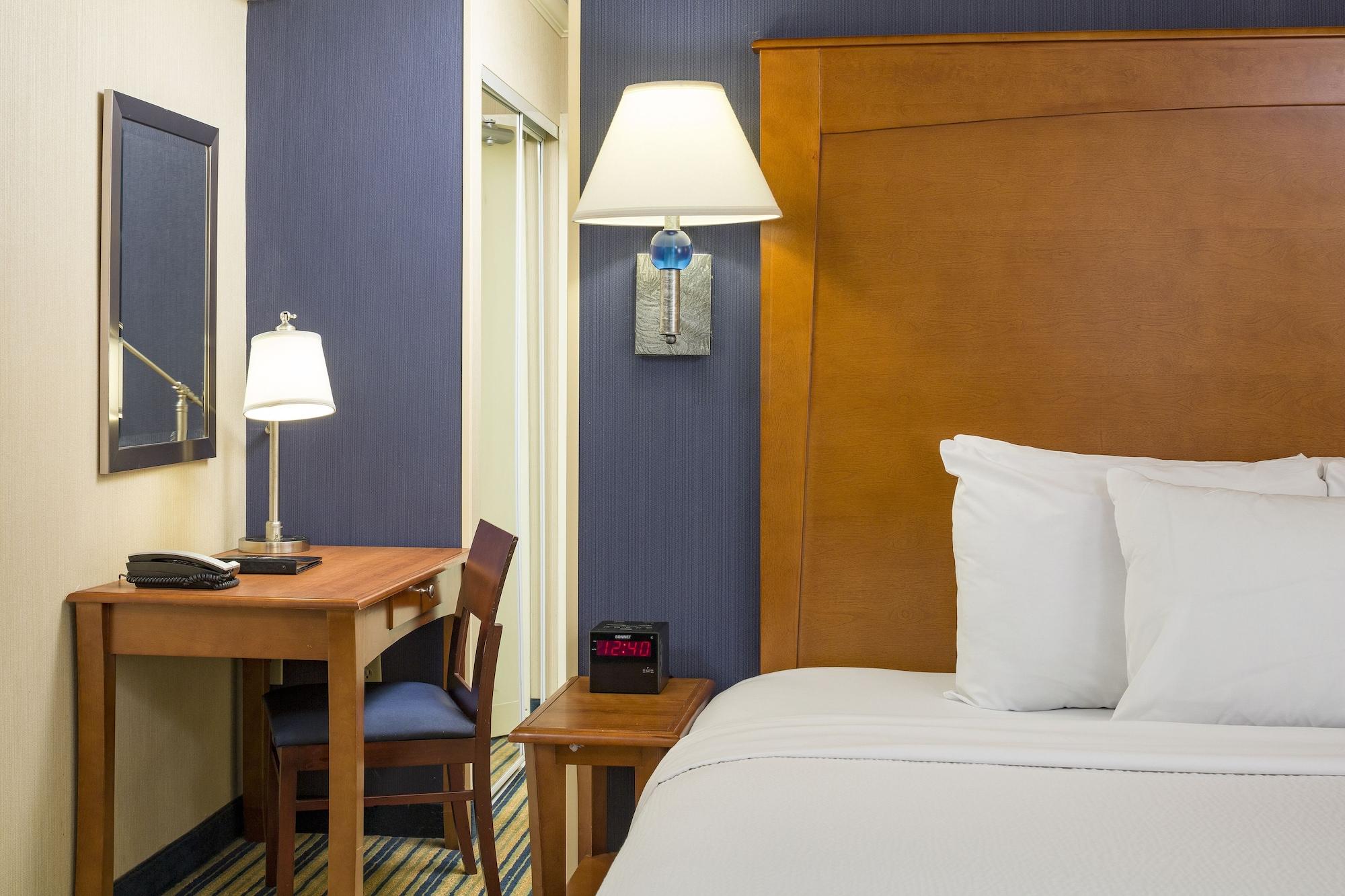 Ashworth By The Sea (Adults Only) Hotel Hampton Bagian luar foto