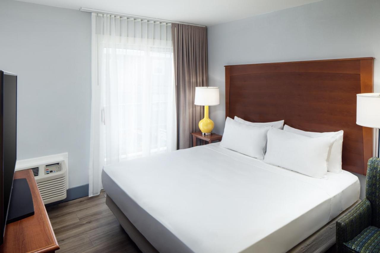 Ashworth By The Sea (Adults Only) Hotel Hampton Bagian luar foto